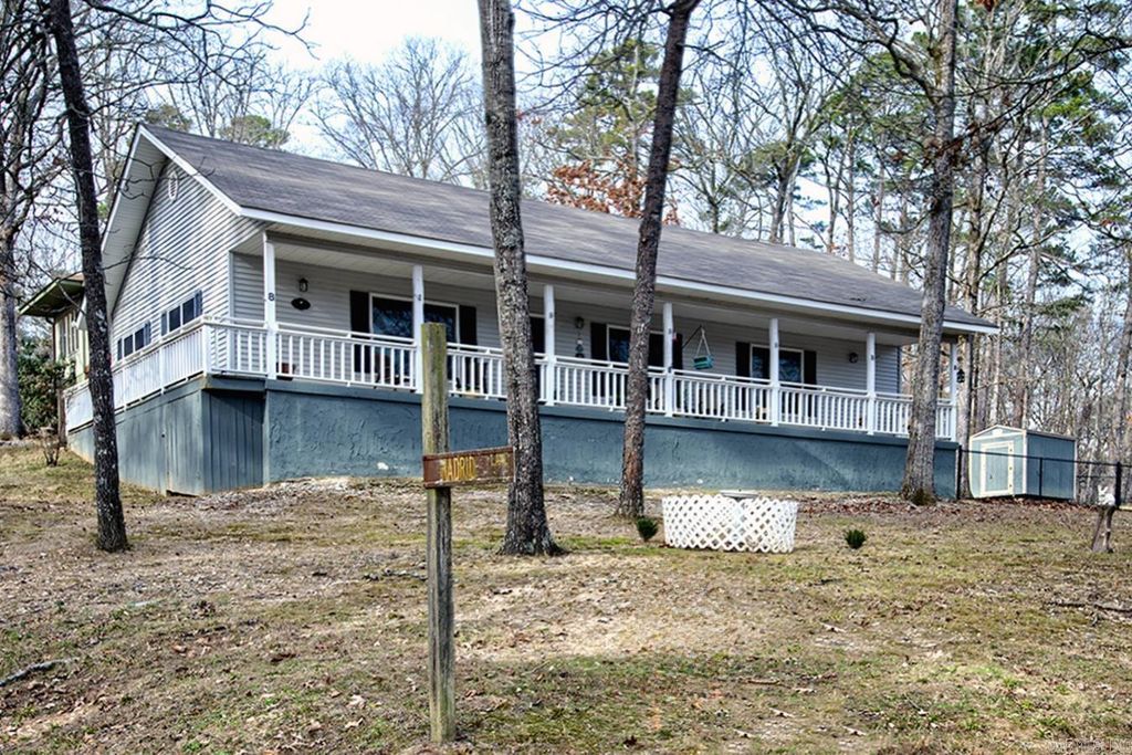 8 Madrid Way, Hot Springs Village, AR 71909
