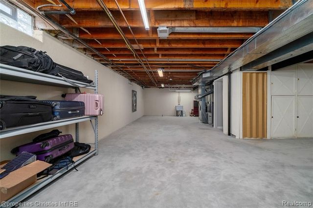 437 Covington Court 68, Northville, MI 48168