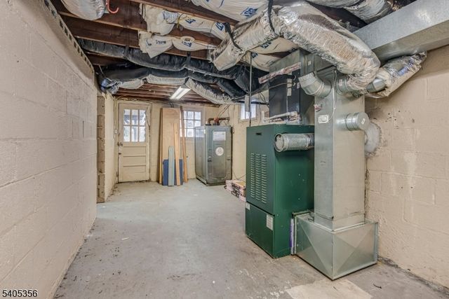 105 Lake Ave, Newton Town, NJ 07860