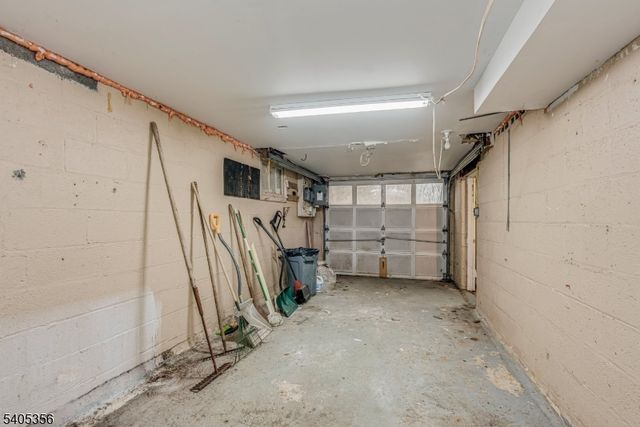 105 Lake Ave, Newton Town, NJ 07860