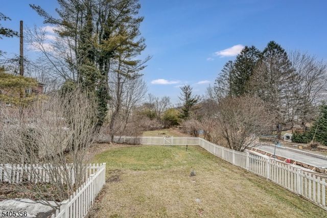 105 Lake Ave, Newton Town, NJ 07860