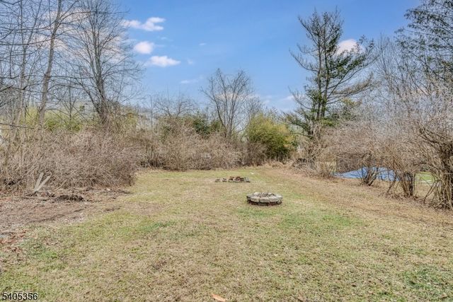 105 Lake Ave, Newton Town, NJ 07860