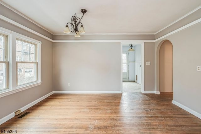 105 Lake Ave, Newton Town, NJ 07860