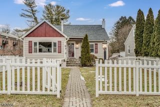 105 Lake Ave, Newton Town, NJ 07860