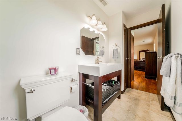 4760 Oster Road, Sheffield Lake, OH 44054