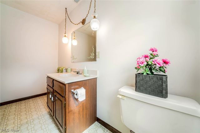 4760 Oster Road, Sheffield Lake, OH 44054