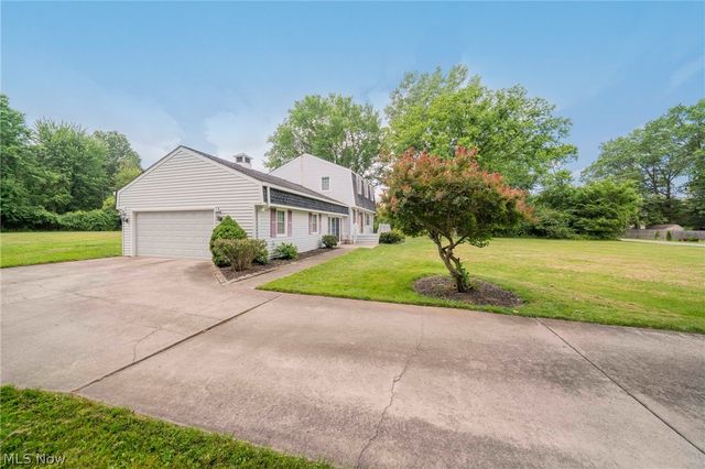 4760 Oster Road, Sheffield Lake, OH 44054