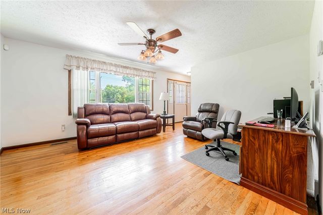 4760 Oster Road, Sheffield Lake, OH 44054