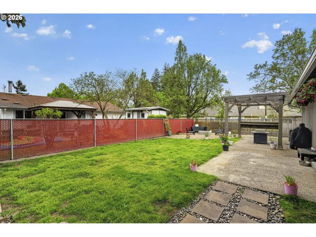18436 Se STEPHENS Cir, Portland, OR 97233