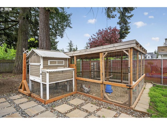 18436 Se STEPHENS Cir, Portland, OR 97233