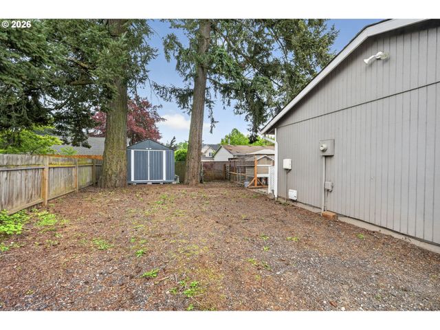18436 Se STEPHENS Cir, Portland, OR 97233