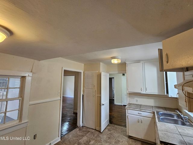 4627 Estelle Drive, Jackson, MS 39206