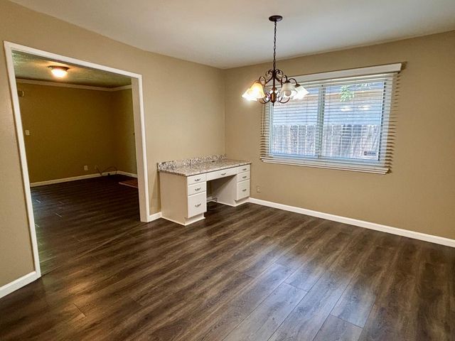 4425 E Indianapolis Avenue, Fresno, CA 93726