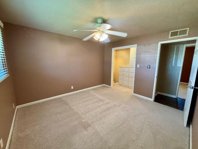 4425 E Indianapolis Avenue, Fresno, CA 93726