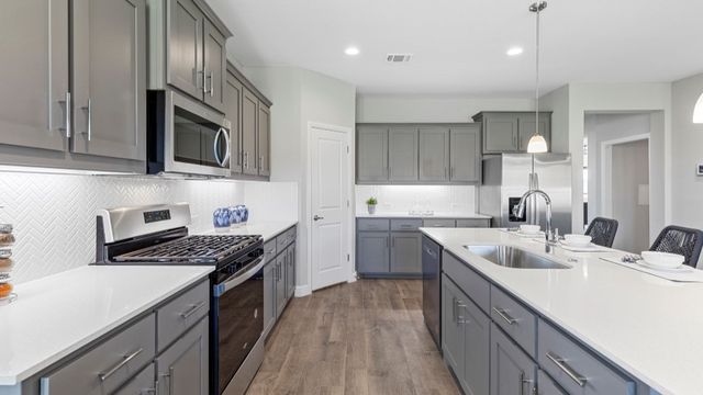 111 STANTON Avenue, Rhome, TX 76078