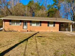 2739 Carriage Lane, Atlanta, GA 30349