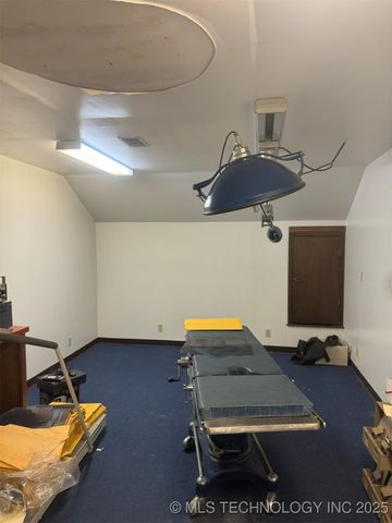 912 W Cedar Street, Stilwell, OK 74960