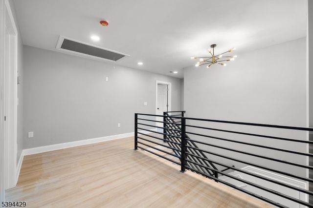 230 Oak Dr, Middlesex Boro, NJ 08846