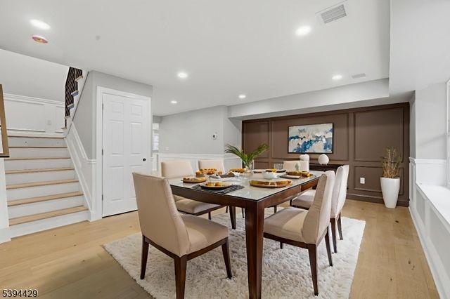 230 Oak Dr, Middlesex Boro, NJ 08846