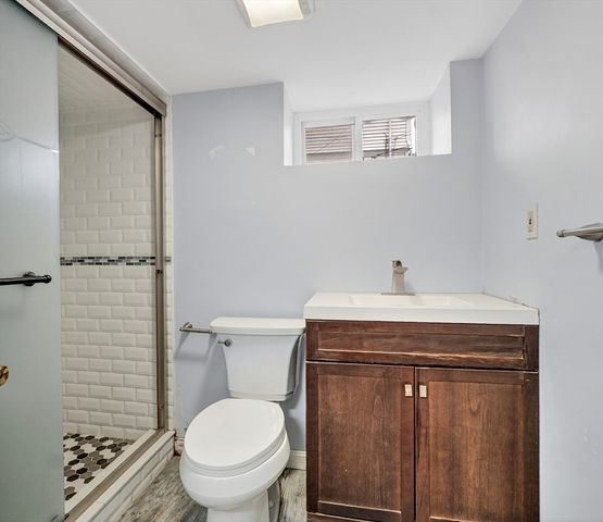 18 Clark St, Quincy, MA 02171