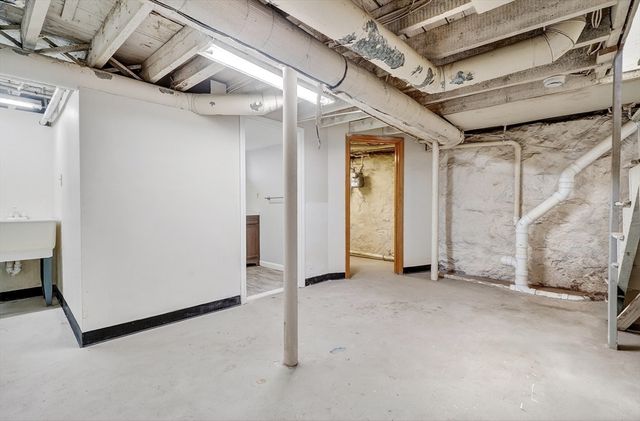 18 Clark St, Quincy, MA 02171