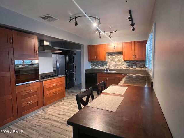 610 E 1ST Place, Mesa, AZ 85203