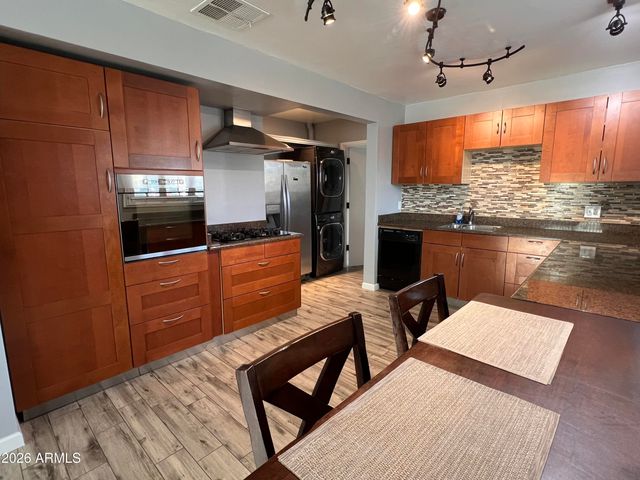 610 E 1ST Place, Mesa, AZ 85203