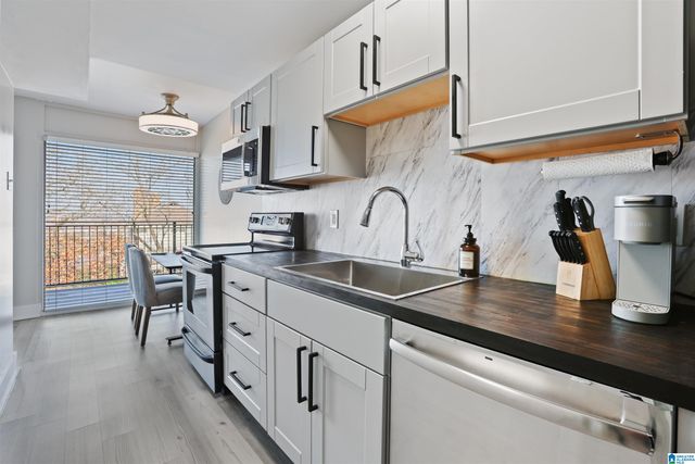 2990 Rhodes Cir S Apt 310, Birmingham, AL 35205