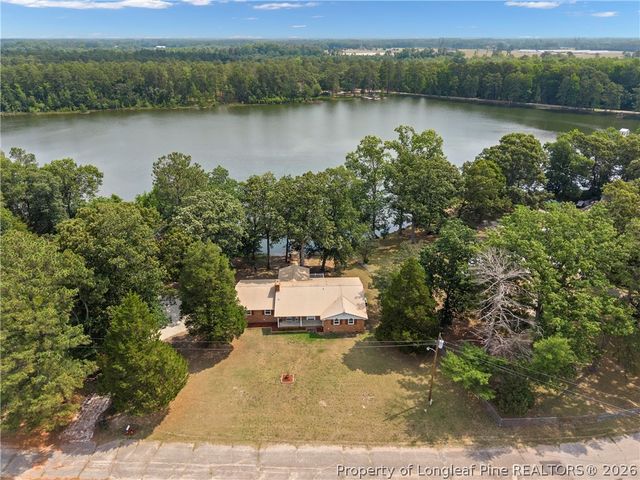 113 Lakeview Drive, Red Springs, NC 28377