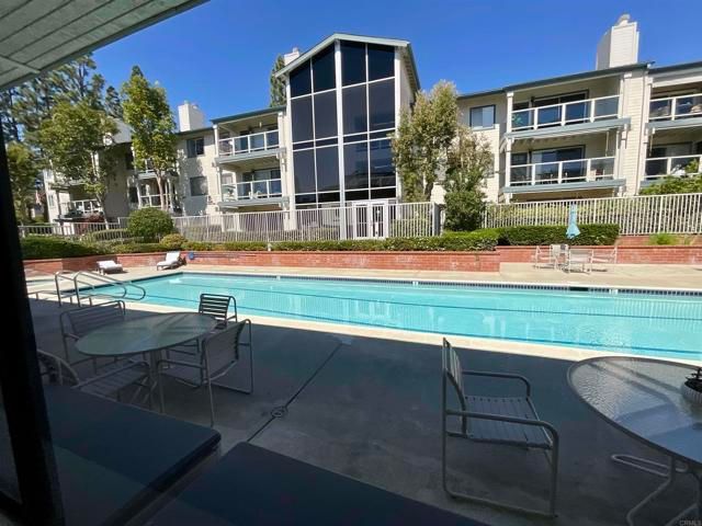 1560 Circa Del Lago D201, San Marcos, CA 92078