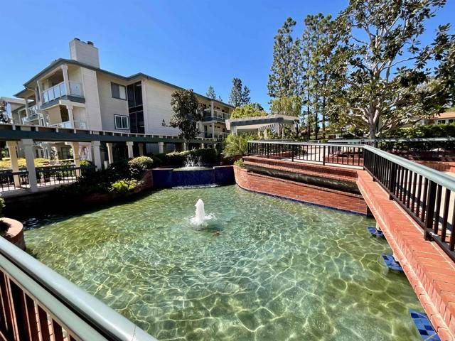 1560 Circa Del Lago D201, San Marcos, CA 92078