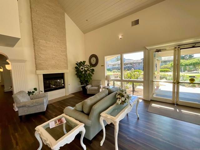 1560 Circa Del Lago D201, San Marcos, CA 92078