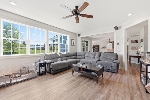 105 Delaney Ferry Road, Versailles, KY 40383
