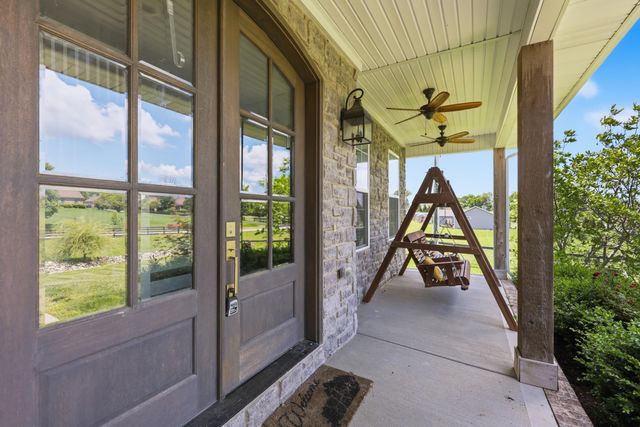 105 Delaney Ferry Road, Versailles, KY 40383