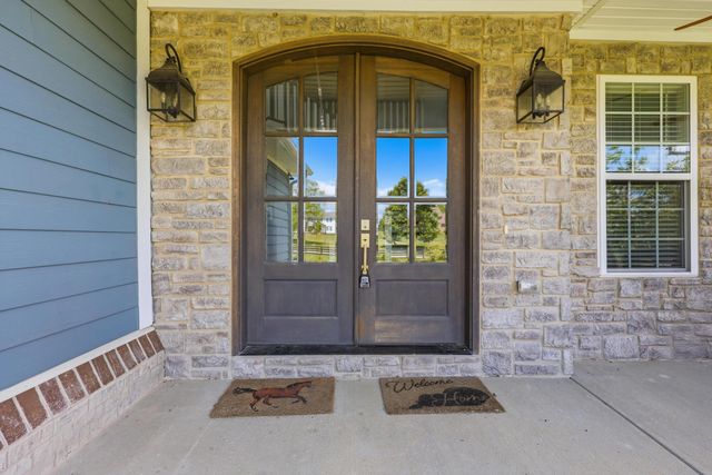 105 Delaney Ferry Road, Versailles, KY 40383