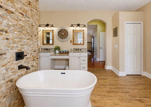 10619 LITHIA ESTATES DRIVE, Lithia, FL 33547