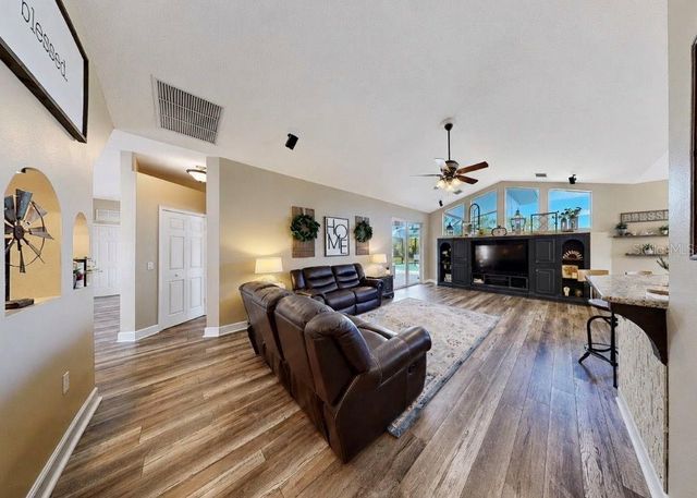 10619 LITHIA ESTATES DRIVE, Lithia, FL 33547