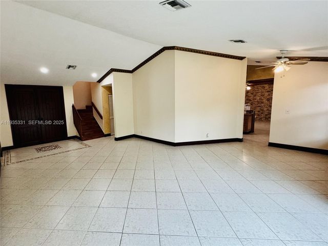 931 SW 150th Ave, Sunrise, FL 33326