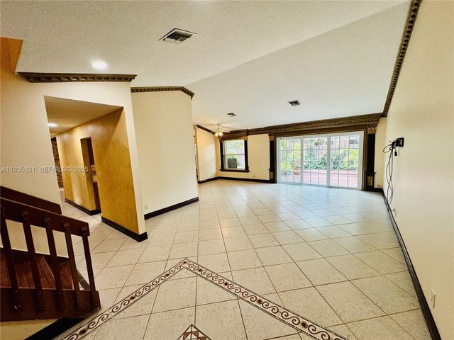 931 SW 150th Ave, Sunrise, FL 33326