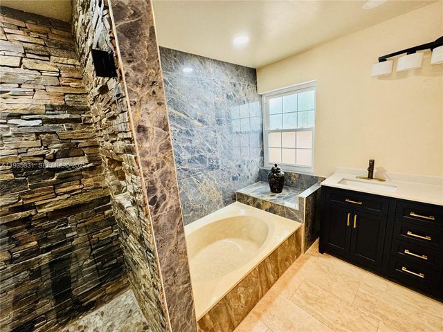 931 SW 150th Ave, Sunrise, FL 33326