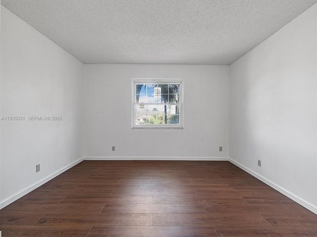 931 SW 150th Ave, Sunrise, FL 33326