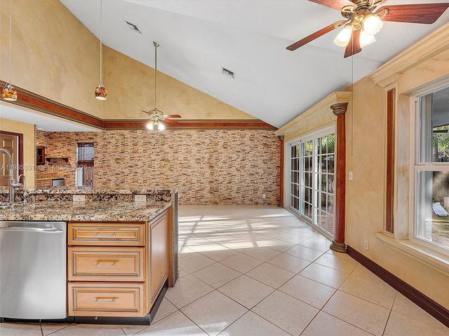 931 SW 150th Ave, Sunrise, FL 33326