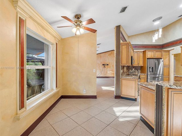 931 SW 150th Ave, Sunrise, FL 33326