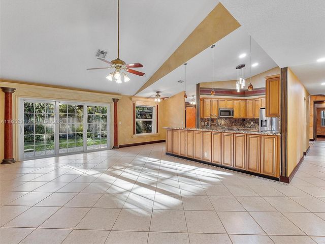 931 SW 150th Ave, Sunrise, FL 33326