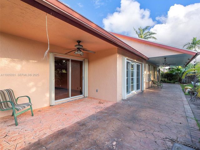 931 SW 150th Ave, Sunrise, FL 33326