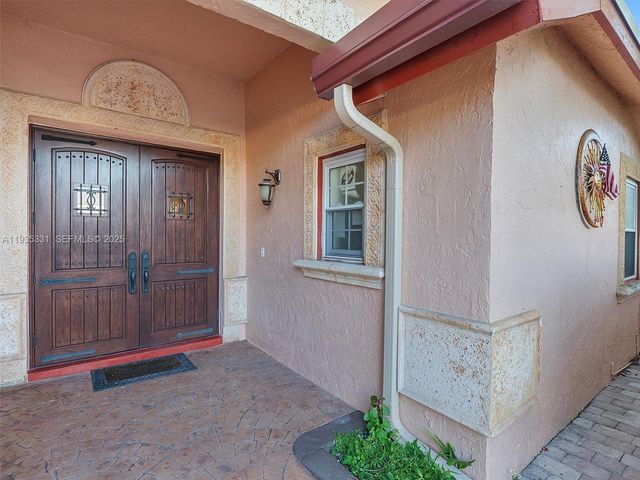 931 SW 150th Ave, Sunrise, FL 33326