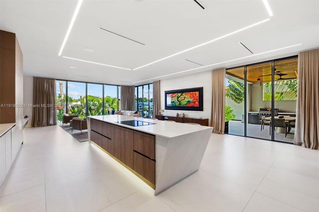 769 NE 77th Ter, Miami, FL 33138