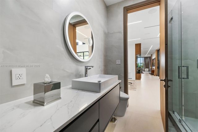 769 NE 77th Ter, Miami, FL 33138