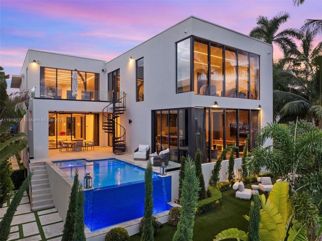 769 NE 77th Ter, Miami, FL 33138