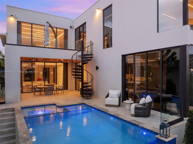 769 NE 77th Ter, Miami, FL 33138